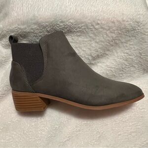 Size 6.5 Suede Booties